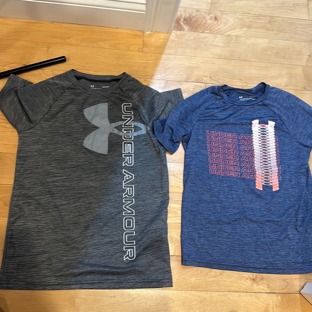 Under Armour boys, short sleeve tees. Grey size L. Blue size M